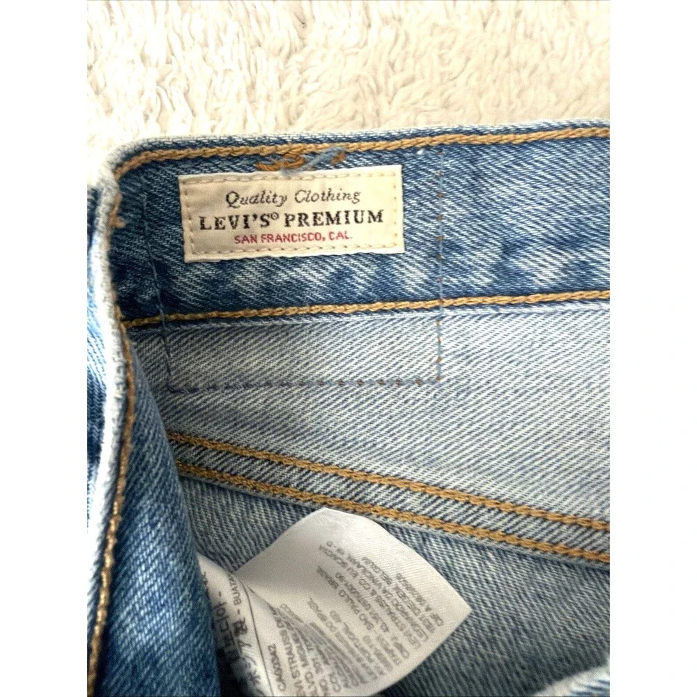 Levi’s 501 Jeans Mens 29x28 Distressed Light Blue